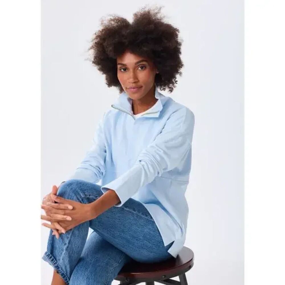 Alice Walk Pull Over Quarter Zip - Ice Blue L